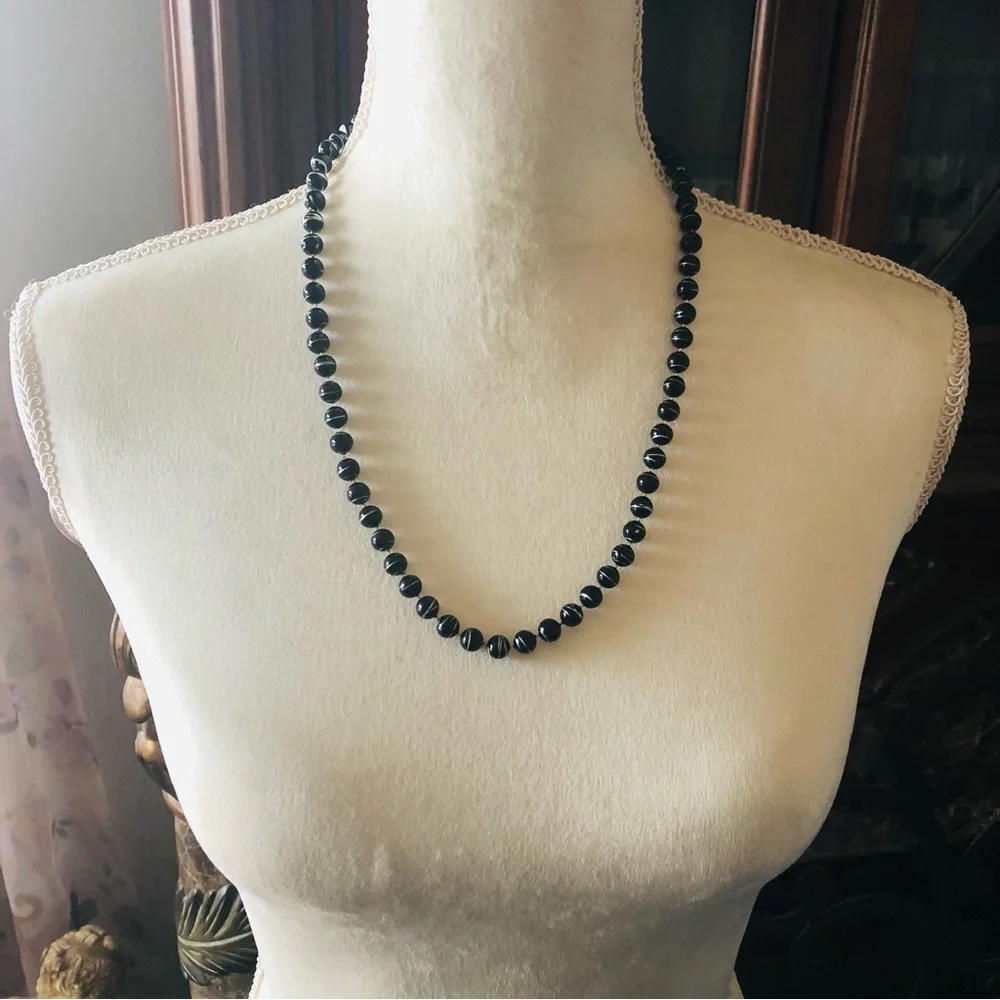 Vintage 80s black with silver metallic painted bead necklace